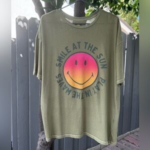 Billabong x Smiley “Smile at the Sun” Graphic Tee Size S